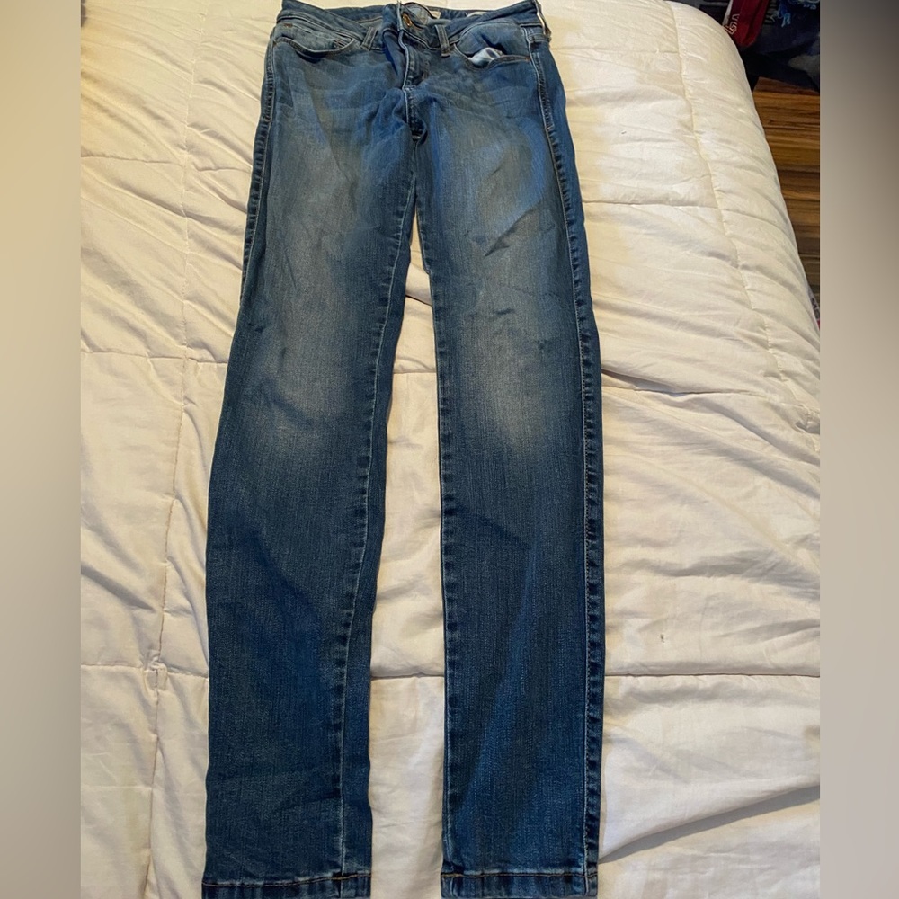 Skinny Guess Jeans​